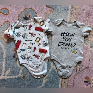 FRIENDS bodysuits baby size 6-9m